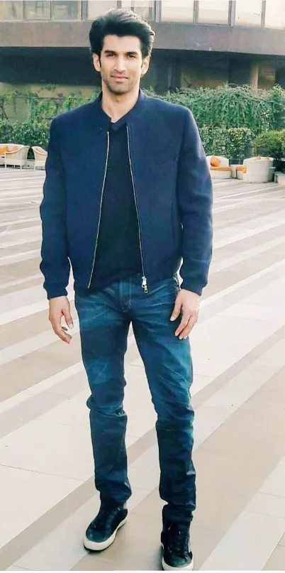Aditya Roy Kapoor in cool outfit