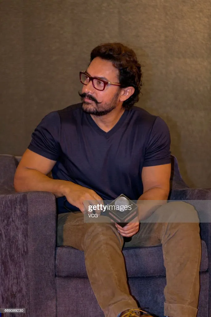 Cool outfit by Aamir Khan