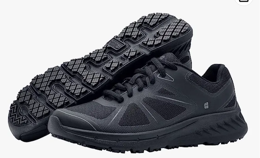 Black sports shoes for men for gym
