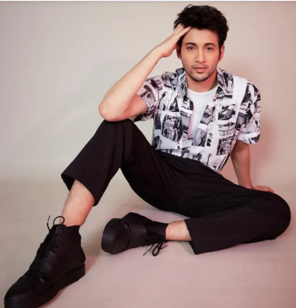 rohit saraf outfit for party